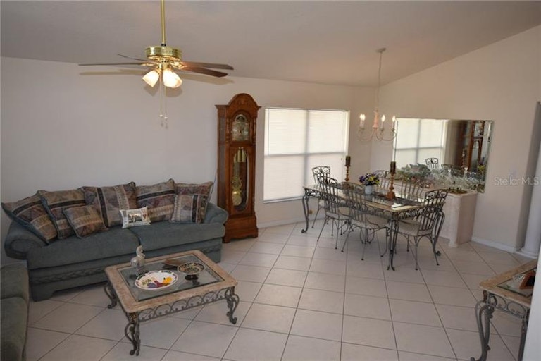 Photo 3 of 25 - 13908 Budworth Cir, Orlando, FL 32832