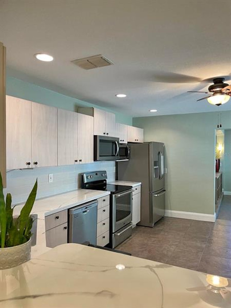 Photo 6 of 55 - 5321 18th Ave S, Gulfport, FL 33707