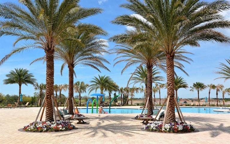 Photo 33 of 45 - 14910 Castle Park Ter, Lakewood Ranch, FL 34202