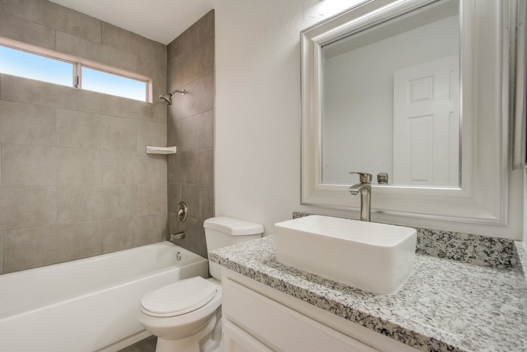 Photo 30 of 35 - 4052 Tawny Meadow Way, Antelope, CA 95843