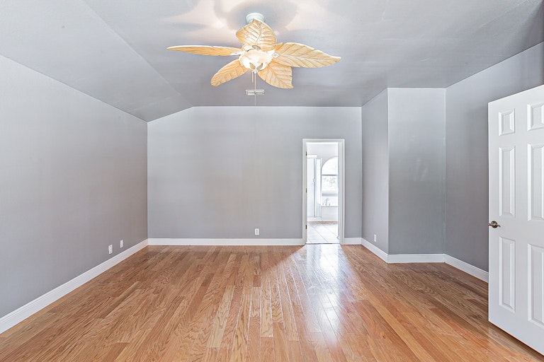 Photo 12 of 21 - 7810 Bur Oak Way, San Antonio, TX 78223
