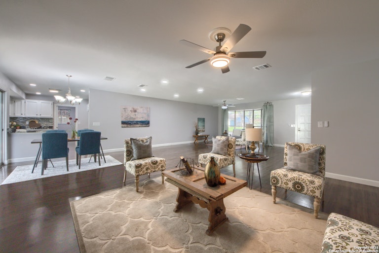 Photo 9 of 27 - 5803 Burkley Springs St, San Antonio, TX 78233