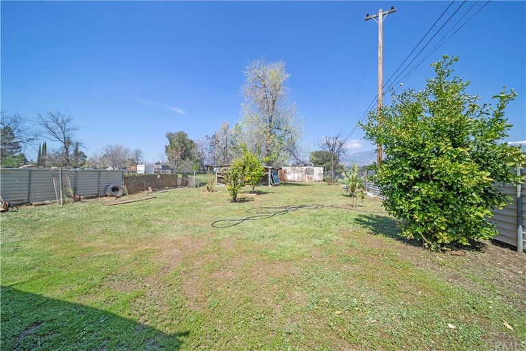Photo 3 of 24 - 39856 Brookside Ave, Cherry Valley, CA 92223