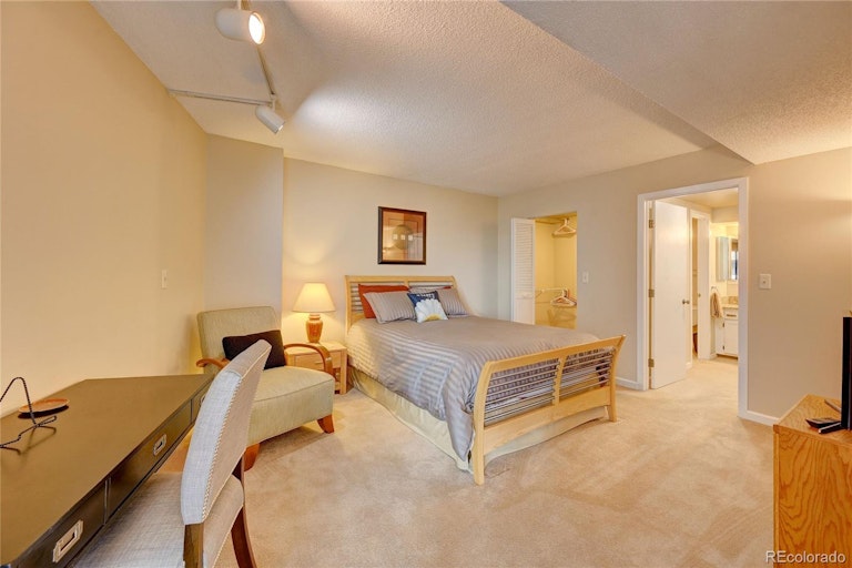 Photo 21 of 36 - 1777 Larimer St #1711, Denver, CO 80202