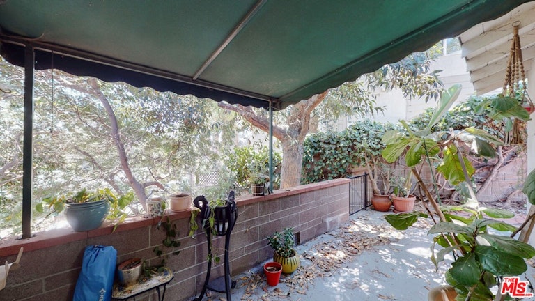 Photo 14 of 18 - 3434 Blair Dr, Los Angeles, CA 90068
