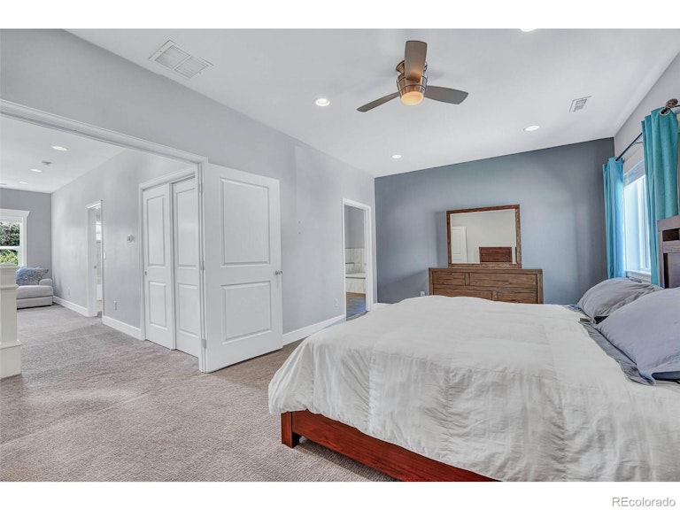 Photo 18 of 40 - 2039 S Gilpin St, Denver, CO 80210