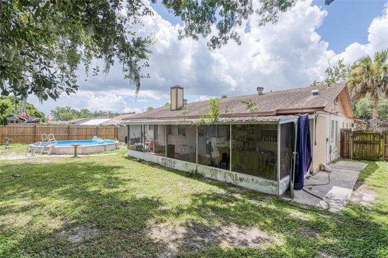 Photo 15 of 22 - 3621 Coppertree Cir, Brandon, FL 33511