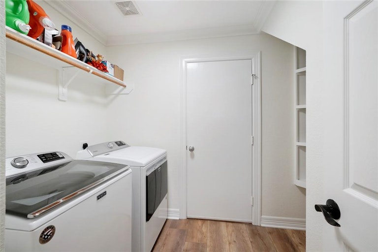 Photo 24 of 35 - 2915 Beacon Grove St, Spring, TX 77389