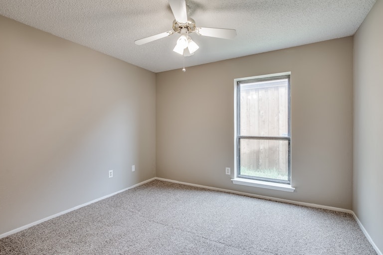 Photo 19 of 27 - 2333 Boca Raton, Mesquite, TX 75150
