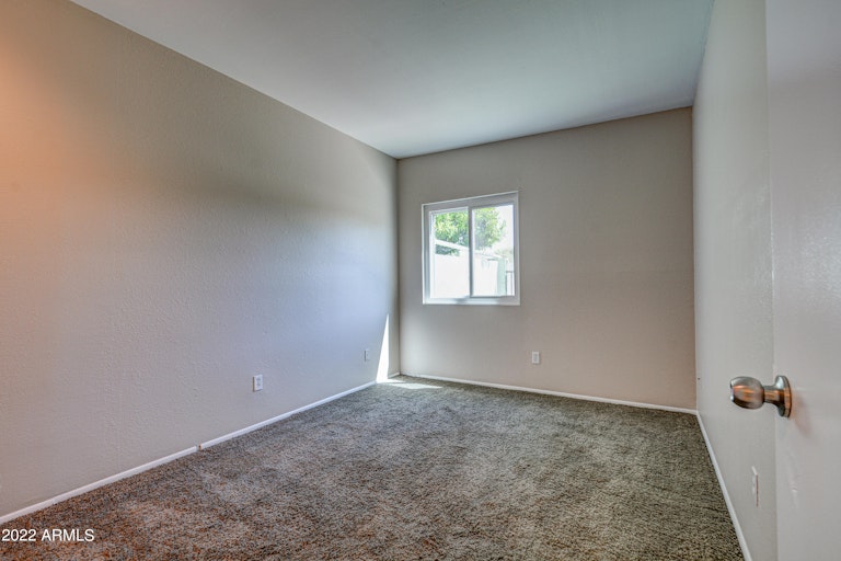 Photo 17 of 31 - 822 E Cochise Dr, Phoenix, AZ 85020