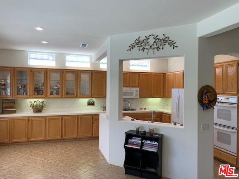 Photo 11 of 54 - 4907 Singing Hills Dr, Banning, CA 92220