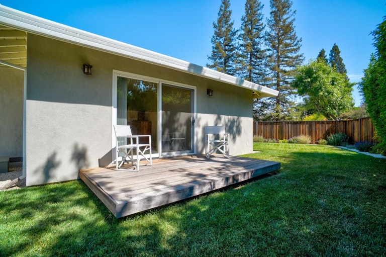Photo 39 of 68 - 1940 Rolling Hills Rd, Sacramento, CA 95864