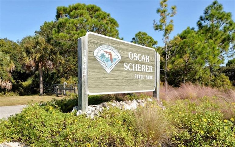 Photo 23 of 25 - 240 Woodland Dr #240, Osprey, FL 34229
