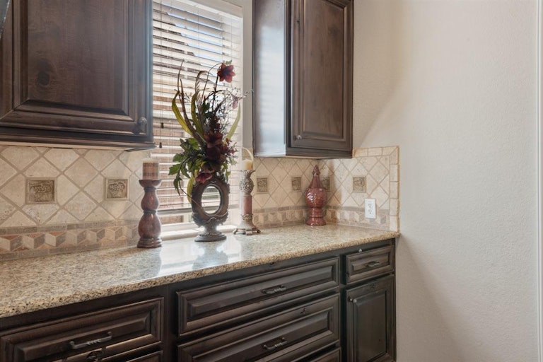 Photo 10 of 39 - 333 Grand Creek Dr, League City, TX 77573
