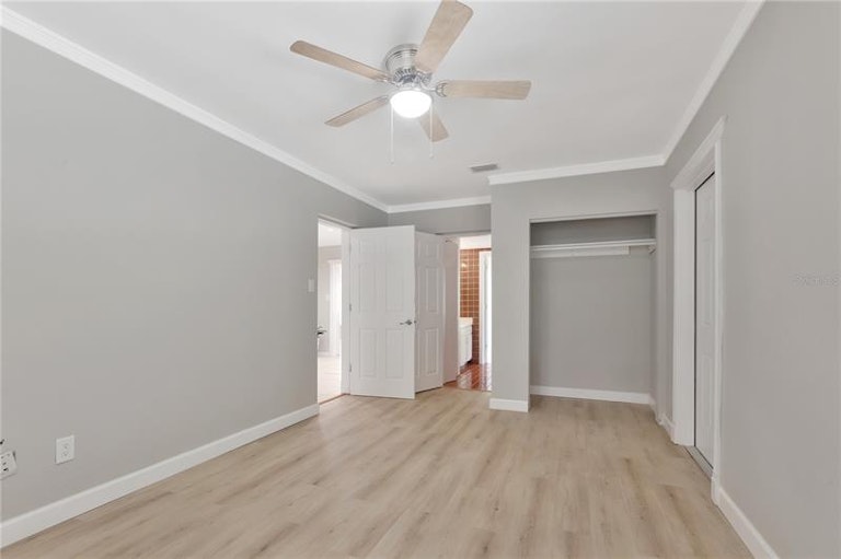 Photo 33 of 52 - 2302 S Arrawana Ave, Tampa, FL 33629