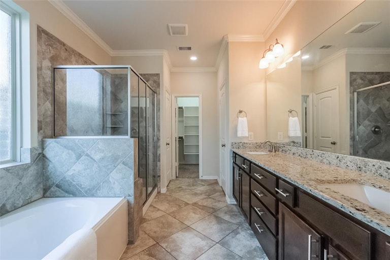 Photo 31 of 48 - 16627 Highland Country Dr, Cypress, TX 77433
