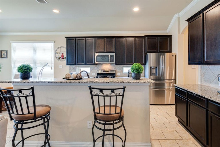 Photo 20 of 40 - 1508 Fallingwater Trl, Haslet, TX 76052