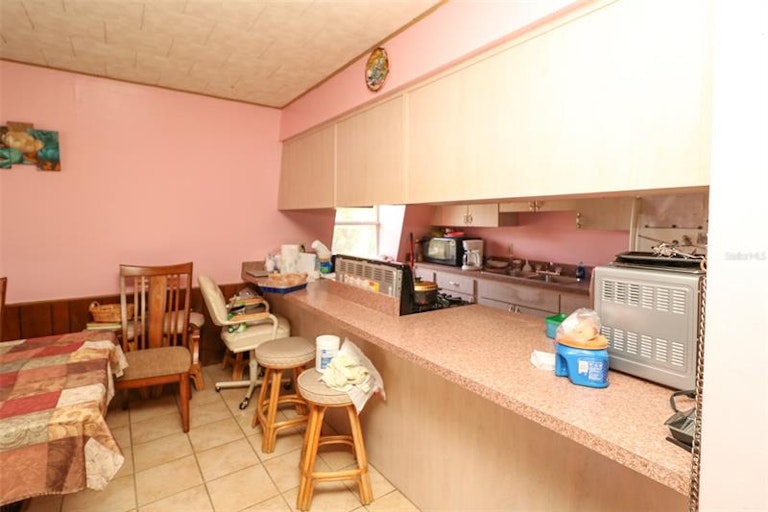 Photo 6 of 21 - 15825 Hicks Rd, Hudson, FL 34667