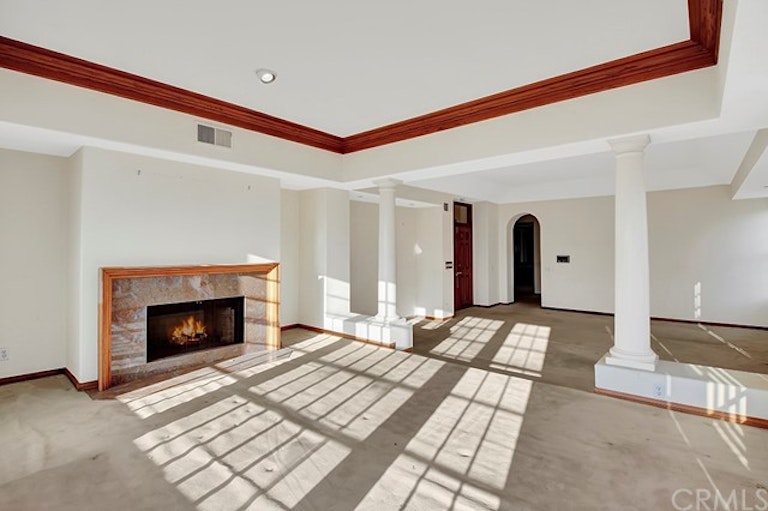 Photo 19 of 35 - 9 Leesbury Ct, Newport Beach, CA 92660