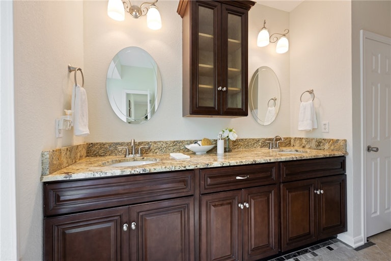 Photo 14 of 18 - 8907 Chester Forest St, Austin, TX 78729