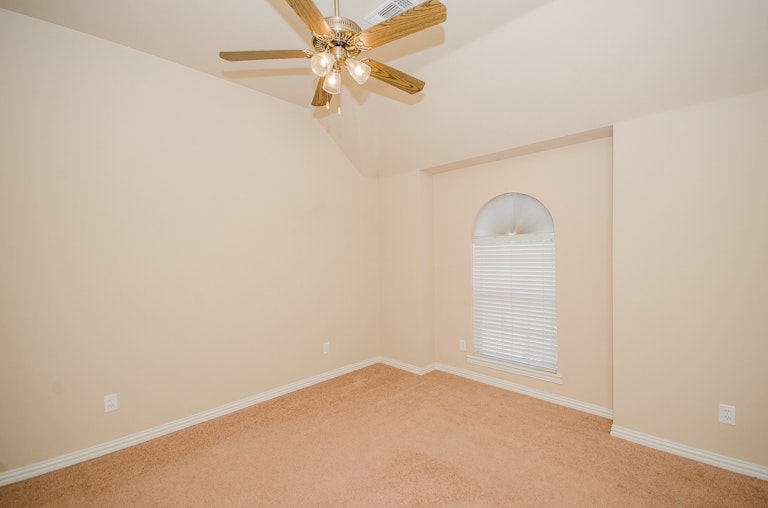 Photo 30 of 38 - 1320 Rusticwood Dr, Desoto, TX 75115