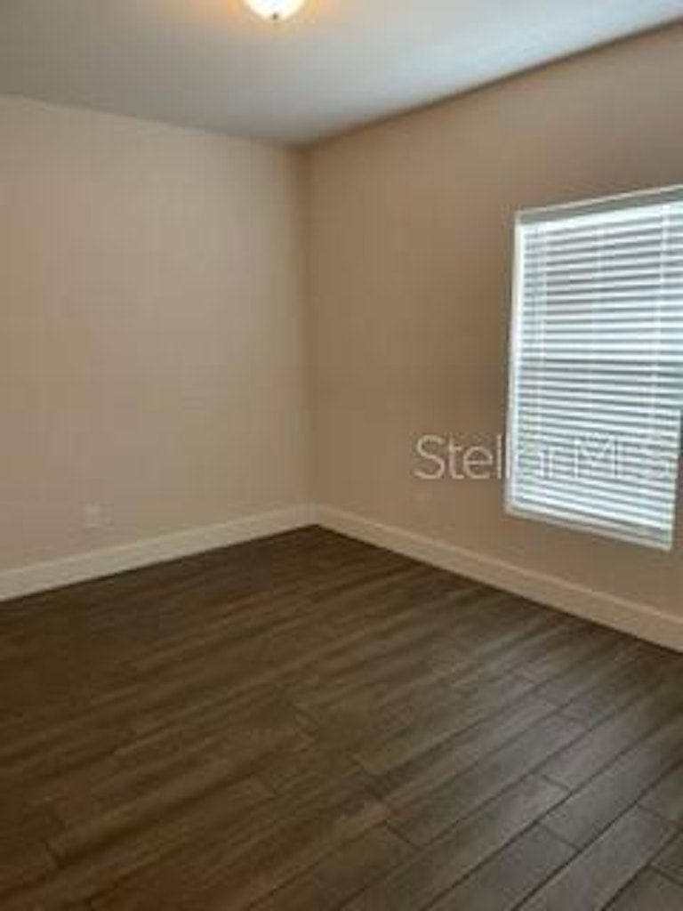 Photo 13 of 17 - 14558 Haddon Mist Dr, Wimauma, FL 33598