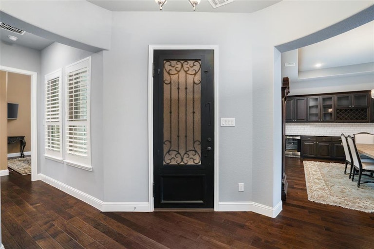 Photo 3 of 40 - 7624 Castlebridge, The Colony, TX 75056