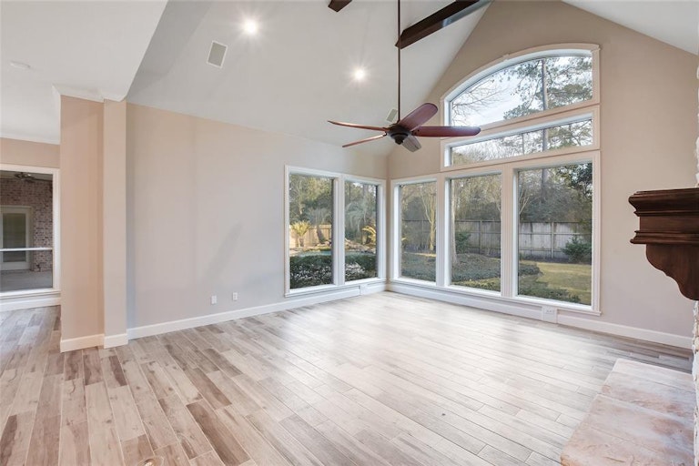 Photo 25 of 46 - 58 Glentrace Cir, Spring, TX 77382