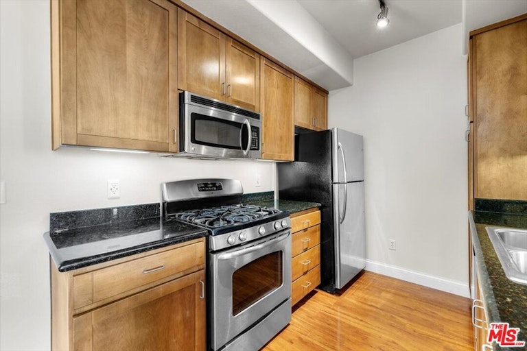 Photo 2 of 20 - 4060 Glencoe Ave #308, Marina Del Rey, CA 90292