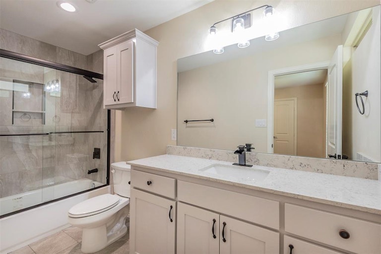 Photo 30 of 33 - 4165 Doyle Ln, Lancaster, TX 75134