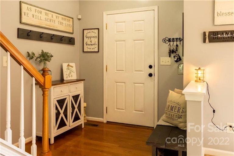 Photo 14 of 48 - 4033 Cascade Dr, Gastonia, NC 28056