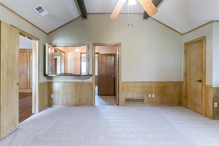 Photo 9 of 24 - 707 Corinthian Pl, Duncanville, TX 75137