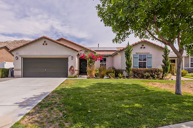 Photo 1 of 26 - 3021 Tansy Cir, Perris, CA 92571
