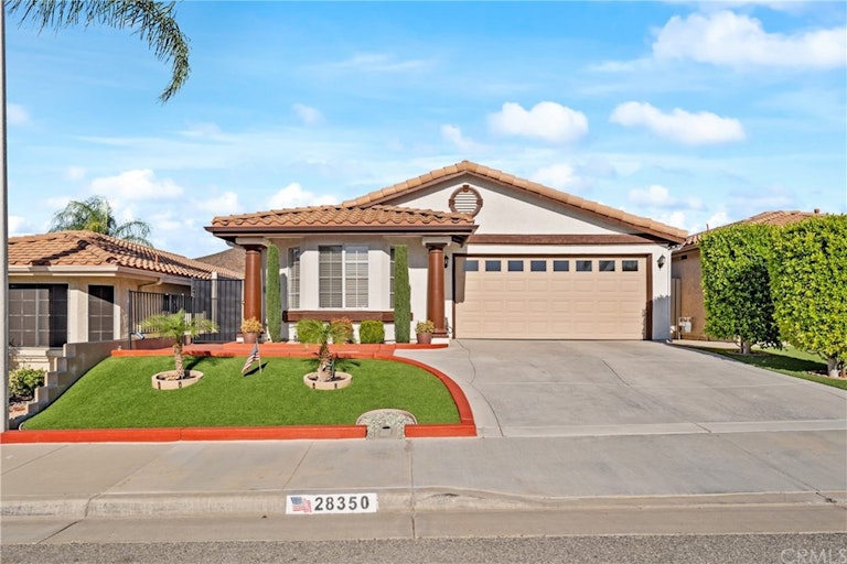 Photo 1 of 35 - 28350 Avenida Francesca, Menifee, CA 92585