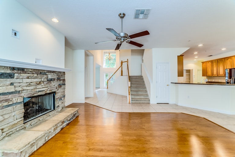 Photo 5 of 33 - 1667 Marina Lake Dr, Kissimmee, FL 34744