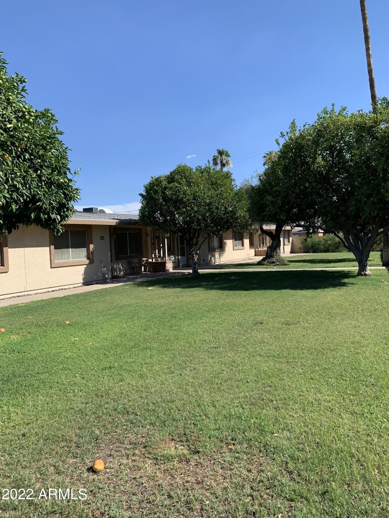Photo 3 of 12 - 10605 W Coggins Dr, Sun City, AZ 85351