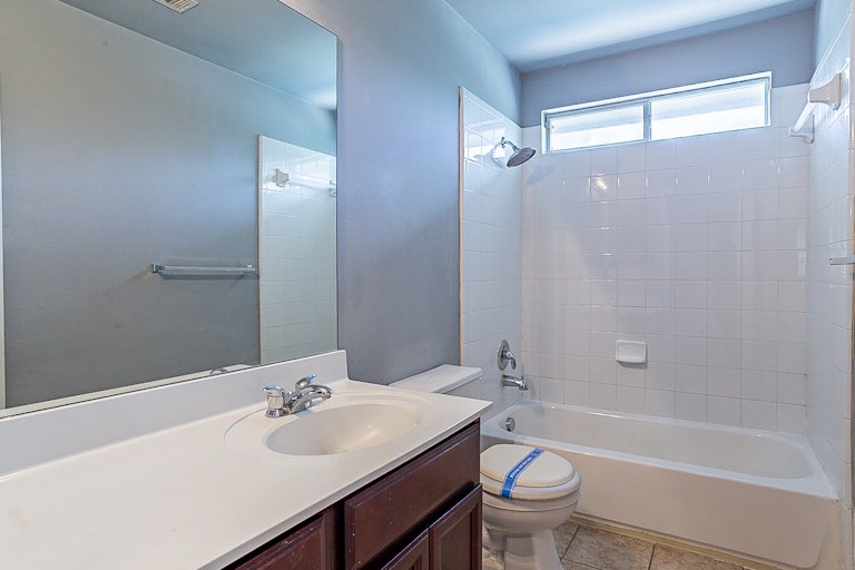 Photo 18 of 21 - 7810 Bur Oak Way, San Antonio, TX 78223