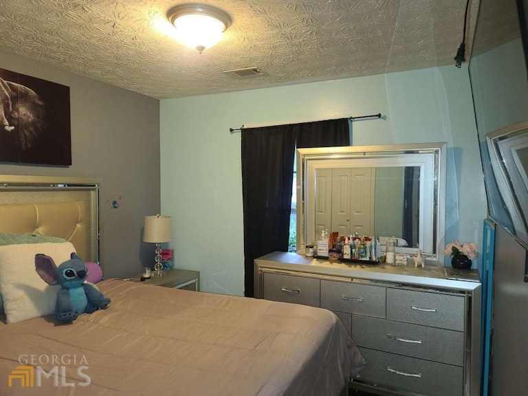 Photo 19 of 20 - 418 Shenandoah Ct, Winder, GA 30680
