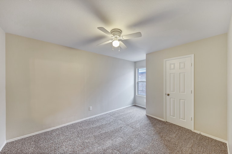 Photo 16 of 22 - 9004 Sun Haven Way, Fort Worth, TX 76244