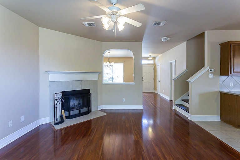 Photo 5 of 24 - 1261 Pelican Pl, New Braunfels, TX 78130