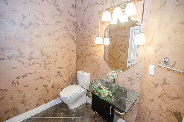 Photo 25 of 43 - 2206 Club Creek Cir, Garland, TX 75043