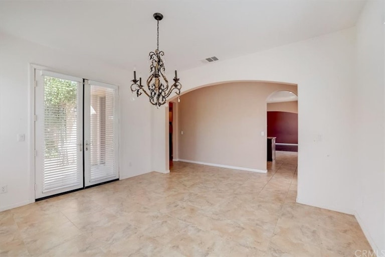 Photo 10 of 61 - 31916 Corte San Pablo, Winchester, CA 92596