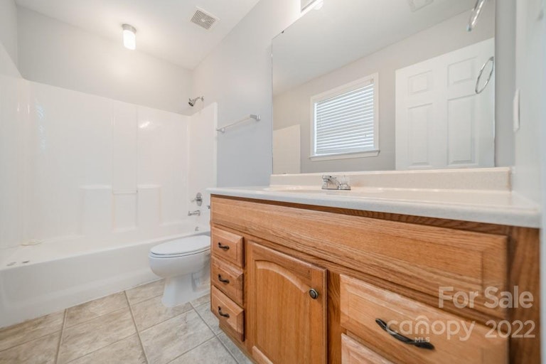 Photo 18 of 33 - 17360 Villanova Rd, Huntersville, NC 28078