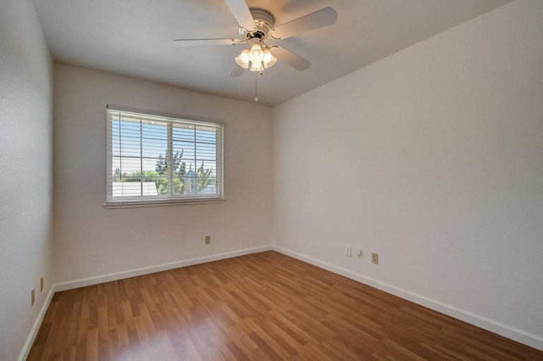 Photo 22 of 27 - 8121 Garryanna Dr, Citrus Heights, CA 95610