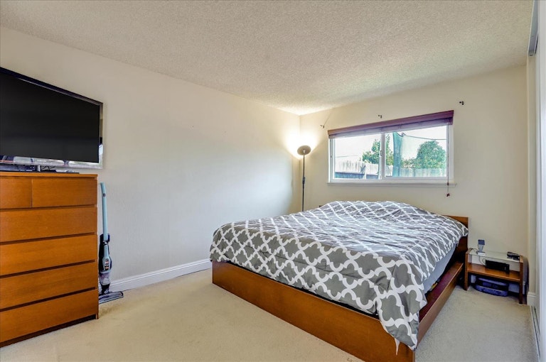 Photo 21 of 33 - 9544 Achates Cir, Sacramento, CA 95826
