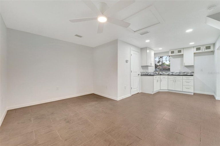 Photo 31 of 36 - 5801 78th Ave N, Pinellas Park, FL 33781