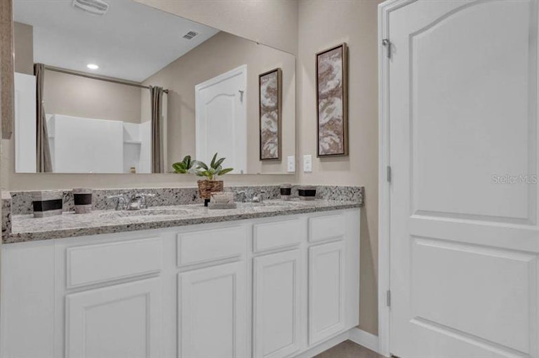 Photo 18 of 32 - 2932 Sunridge Loop, Saint Cloud, FL 34771