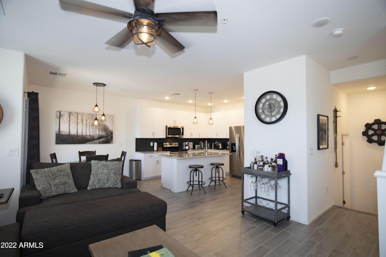 Photo 7 of 42 - 2358 E Hidalgo Ave, Phoenix, AZ 85040
