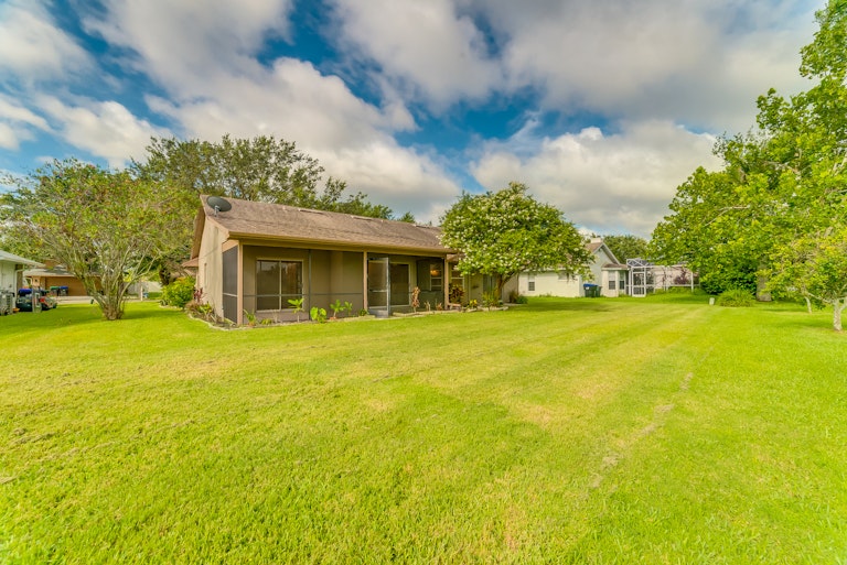 Photo 5 of 24 - 11870 Ottawa Ave, Orlando, FL 32837
