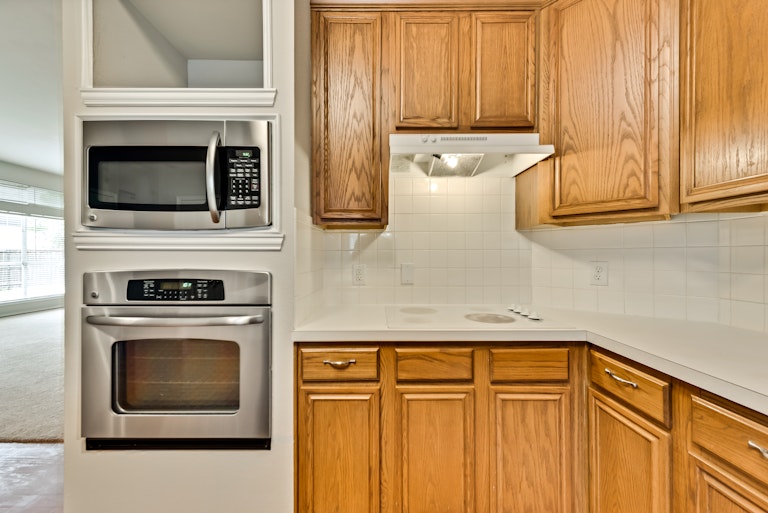 Photo 5 of 28 - 802 Cheyenne Dr, Allen, TX 75002
